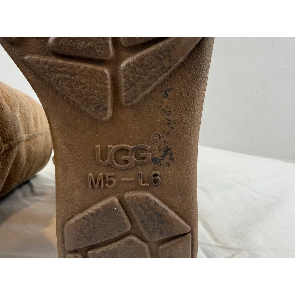 UGG Australia Classic Short Boots Chestnut Suede Shearling Lined M5‎ L6 Brown